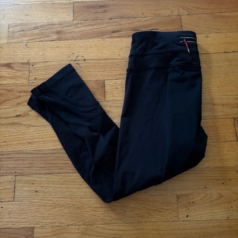Lululemon Black Crops Size 6